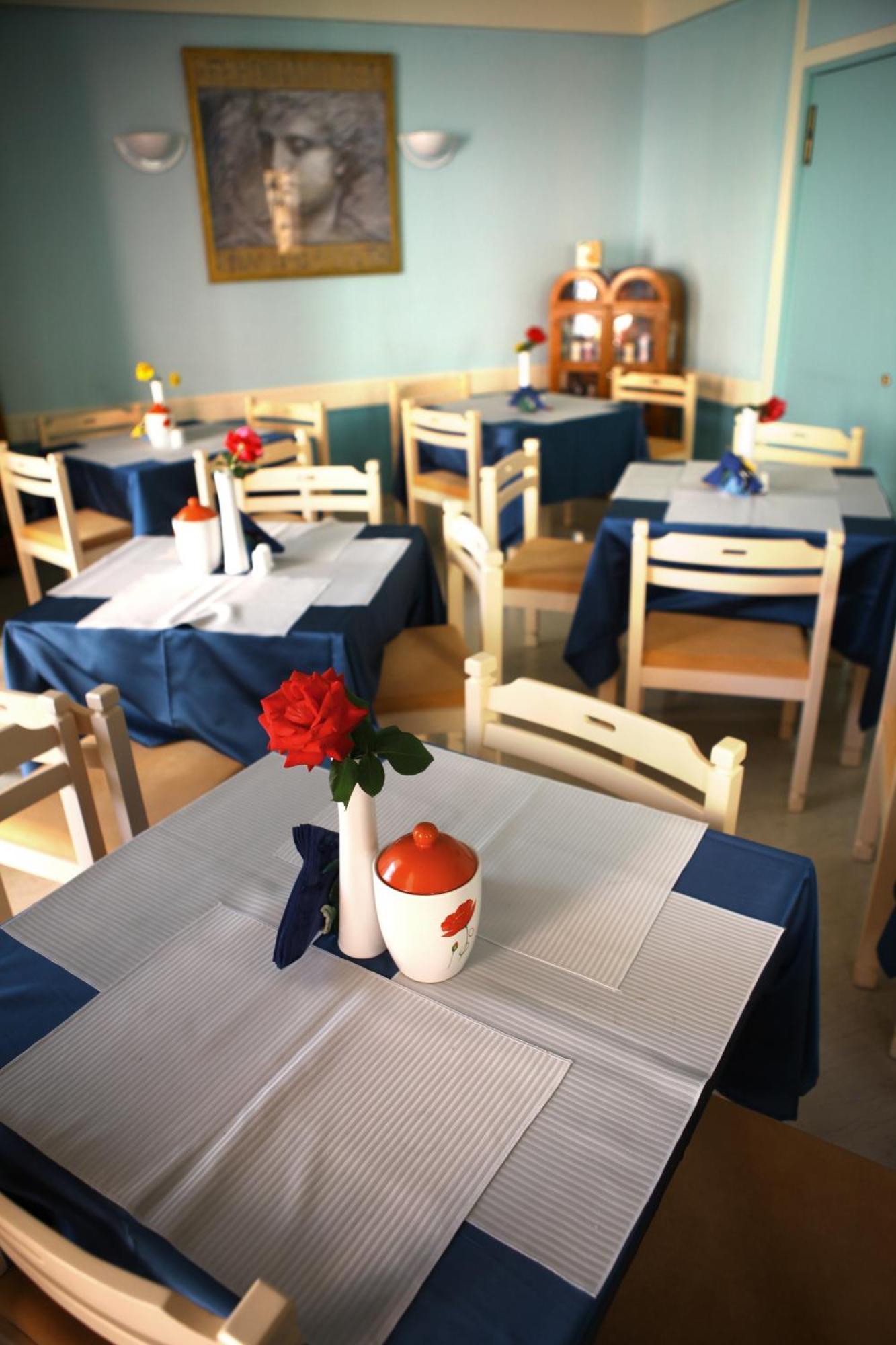 Michaelia Hotel Pétra Kültér fotó